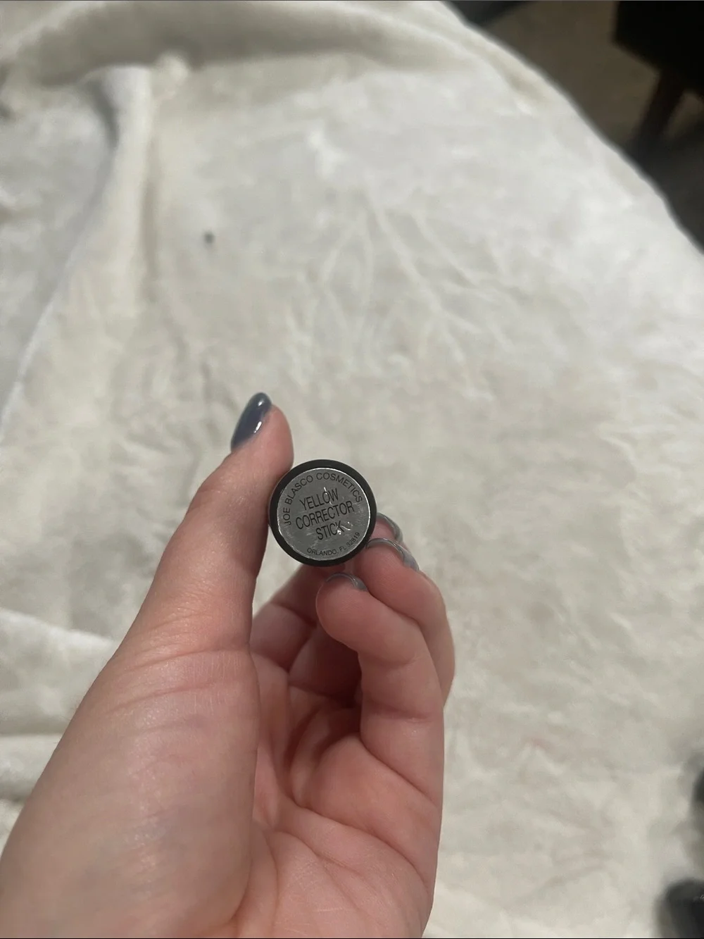 Yellow-Tinted Lipstick Balm - Subtle Neutral Glow